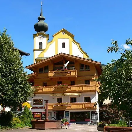 瑟尔多福公寓 *