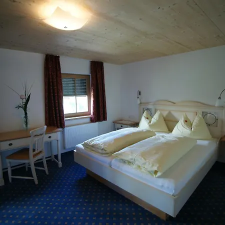 瑟尔多福公寓 公寓 *