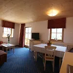 Dorfappartements Lägenhet *